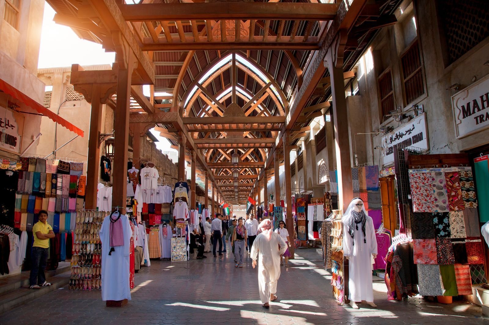 Explore Dubai’s Traditional Souks