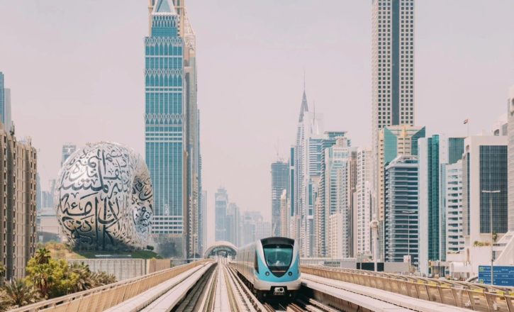 By Dubai Metro