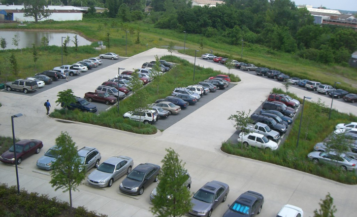 Parking at Mushairef Ladies Park