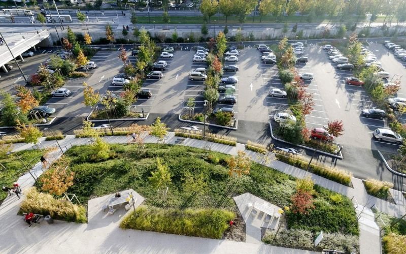 Al Quoz Pond Park Parking